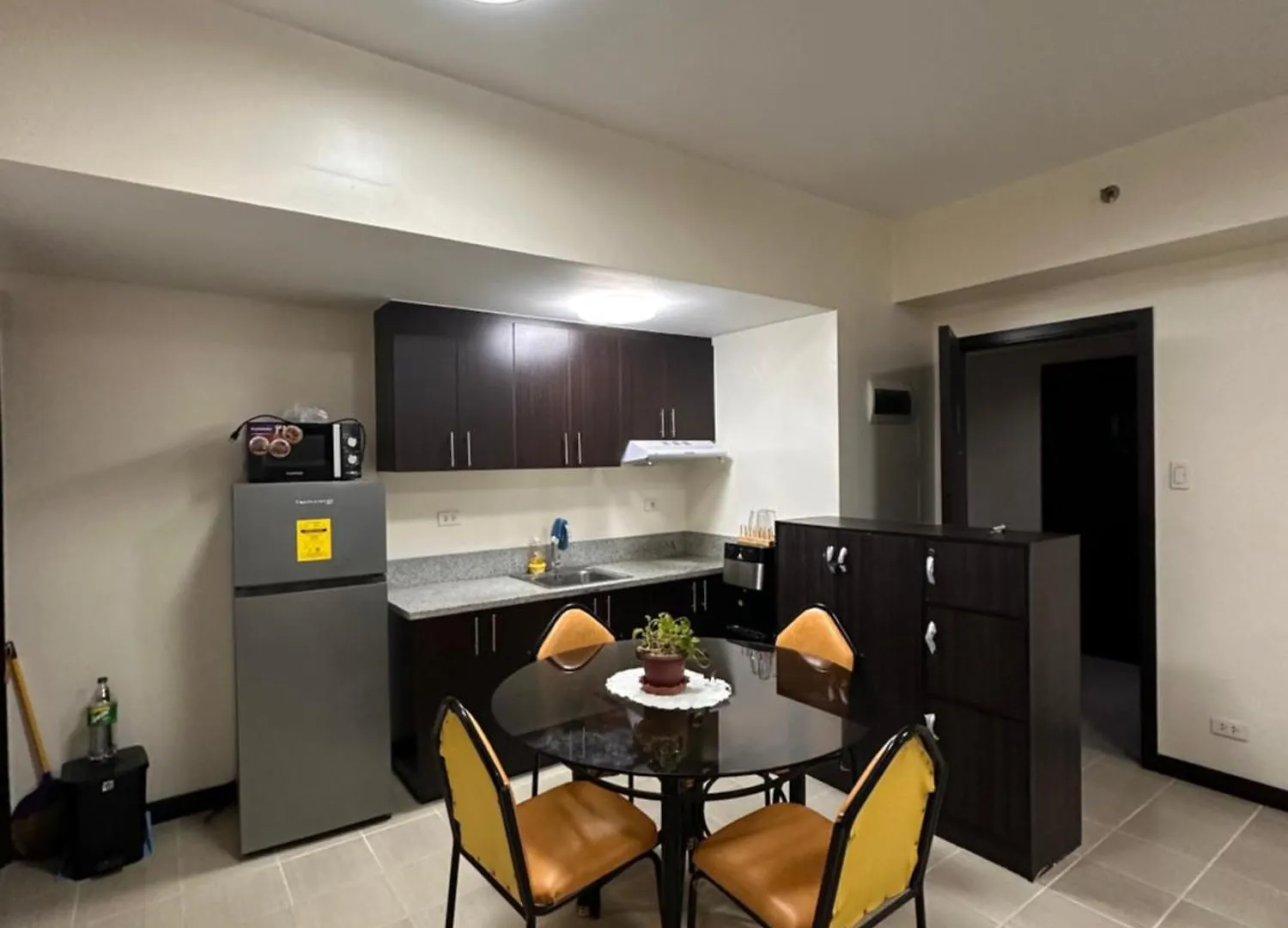 The Ivory San Lorenzo Place Makati Manila Apartment